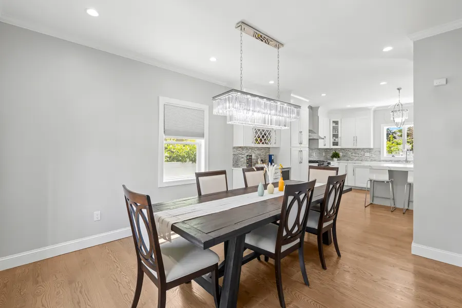 151 Washington St — photo 12 of 39