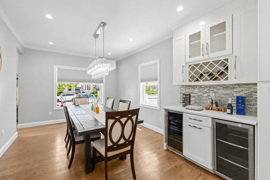 151 Washington St — photo 14 of 39