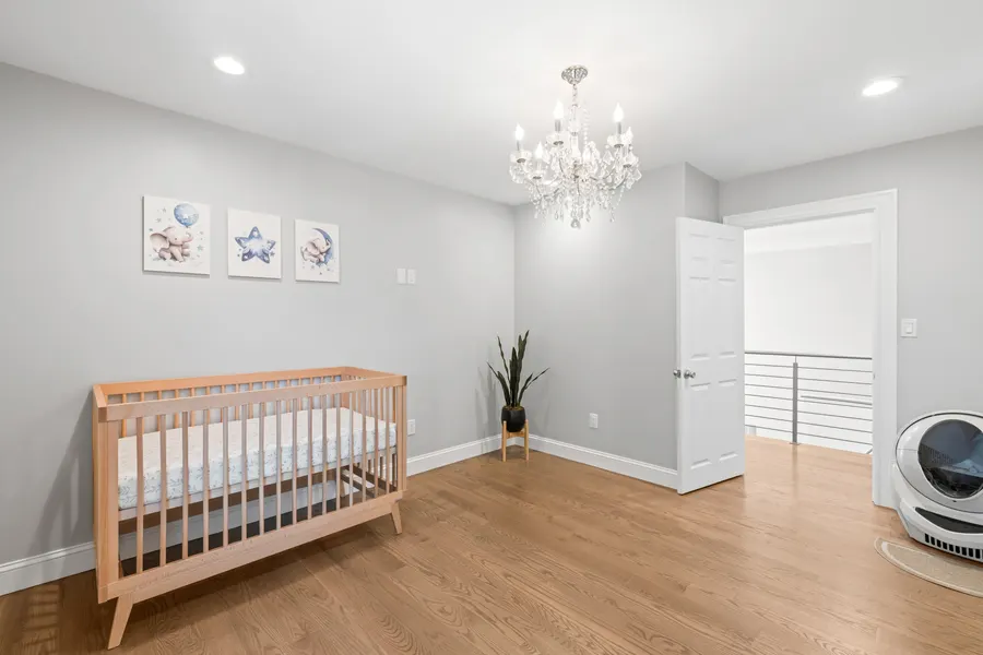 151 Washington St — photo 25 of 39