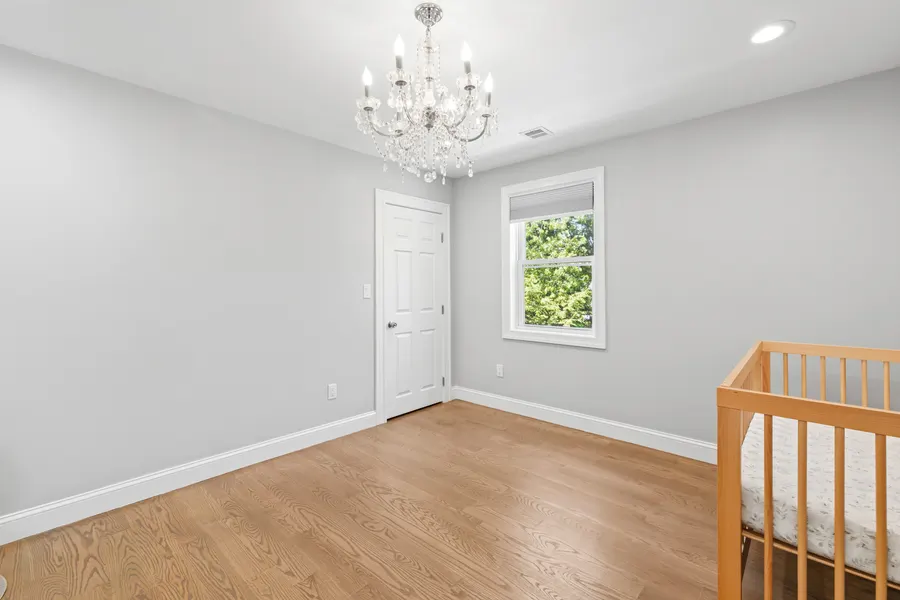 151 Washington St — photo 26 of 39