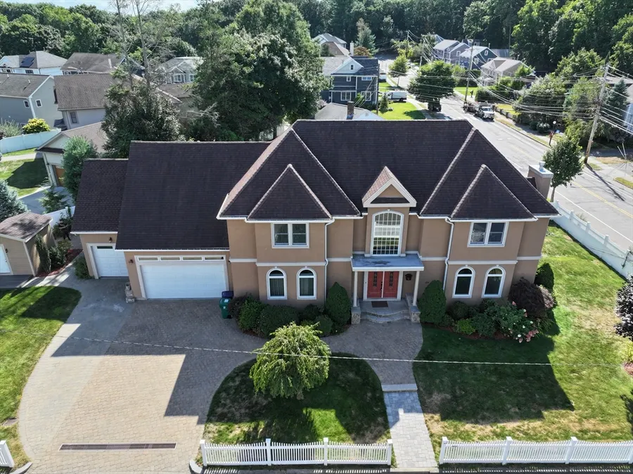 228 Wiswall Rd, Newton