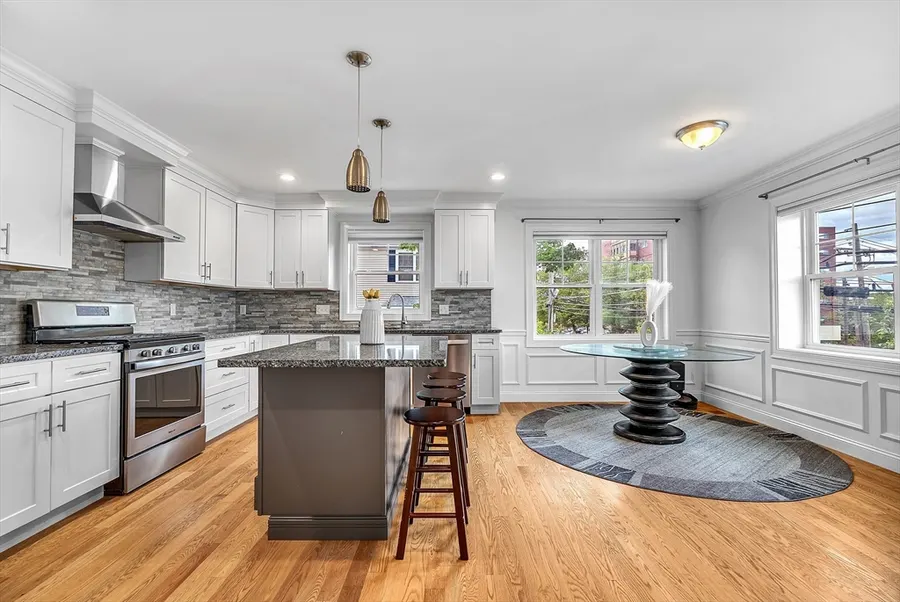3 Lowell St U:1 — photo 2 of 26