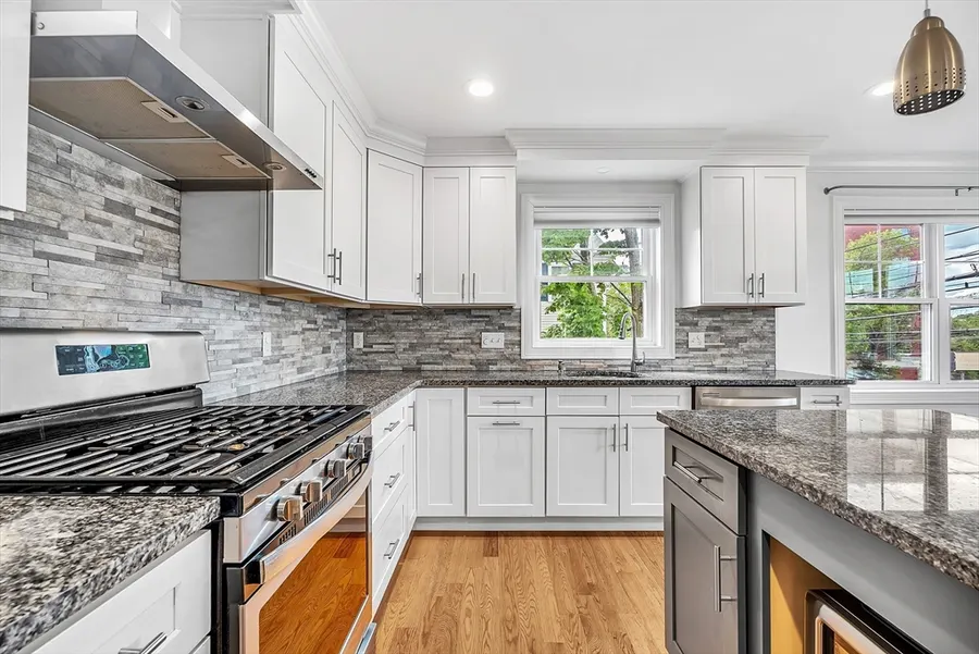 3 Lowell St U:1 — photo 5 of 26