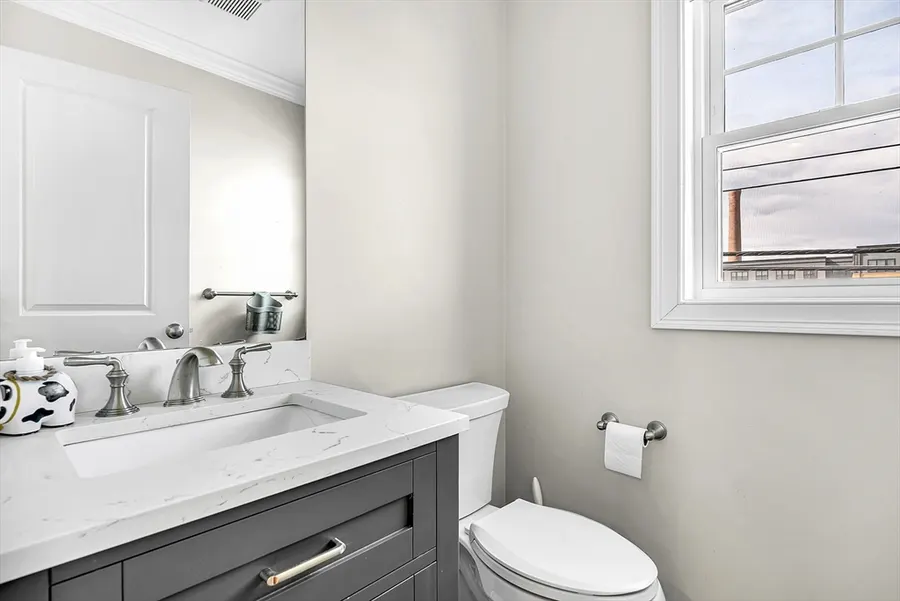 3 Lowell St U:1 — photo 10 of 26
