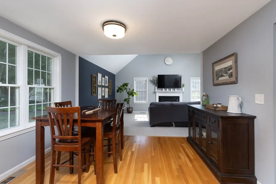25 Calvin St — photo 5 of 40