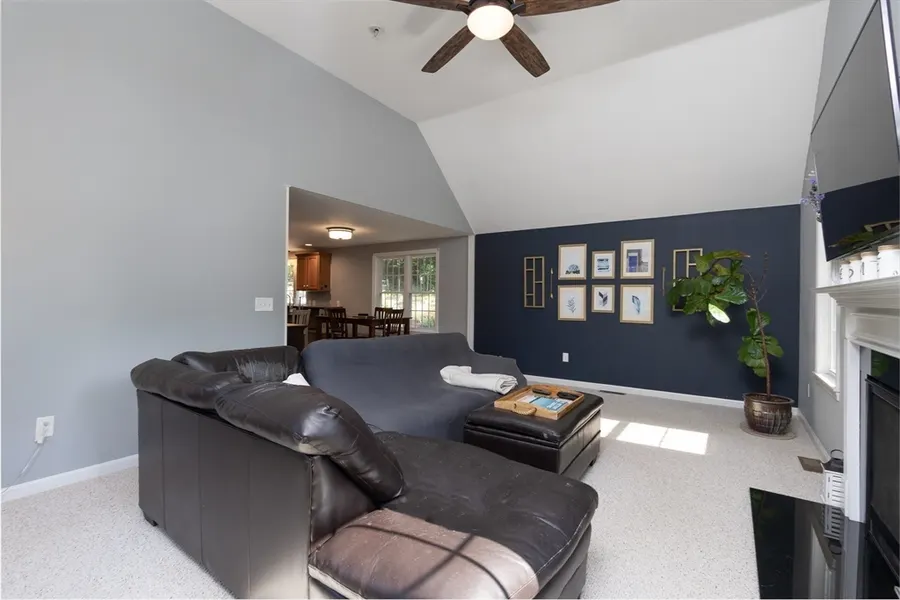 25 Calvin St — photo 10 of 40