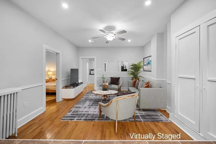 1495 Beacon St, Unit G — photo 5 of 31