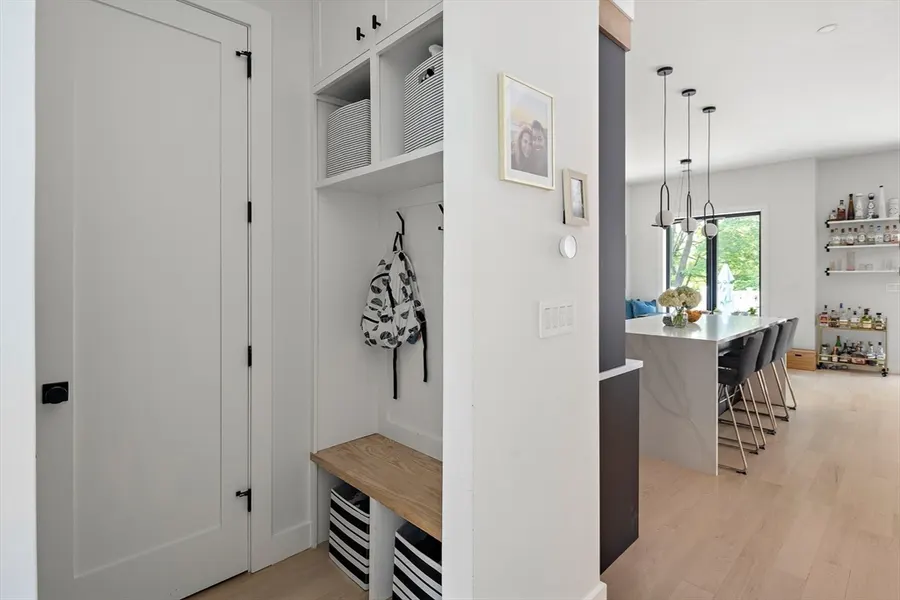 68-70 Washington St, Unit 70 — photo 10 of 32