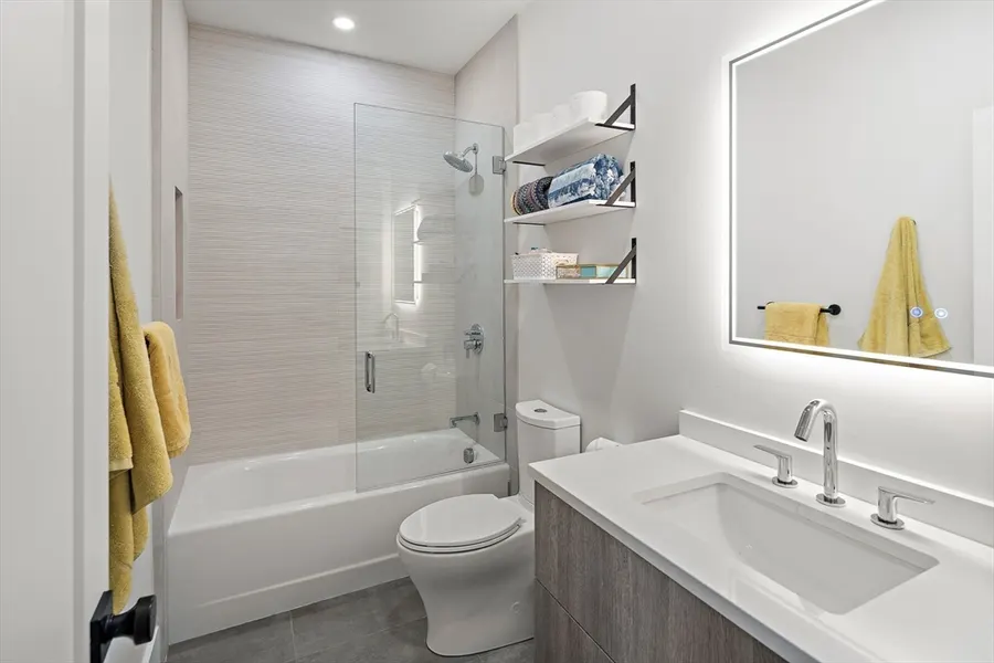 68-70 Washington St, Unit 70 — photo 21 of 32