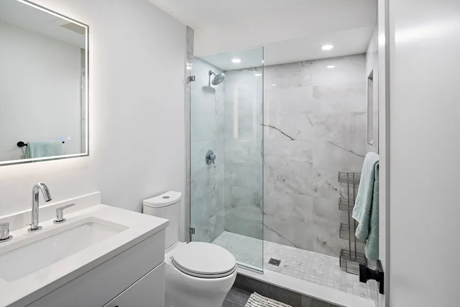 68-70 Washington St, Unit 70 — photo 29 of 32